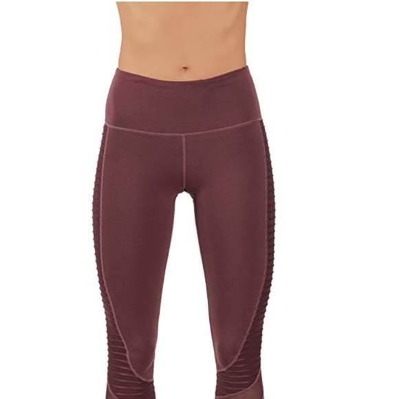 Dry-Fit Cut Out Mesh Panels Workout Leggings 647 - Picture 2 of 4